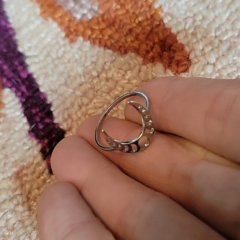 Silvertone Large Cresecent Moon Ring